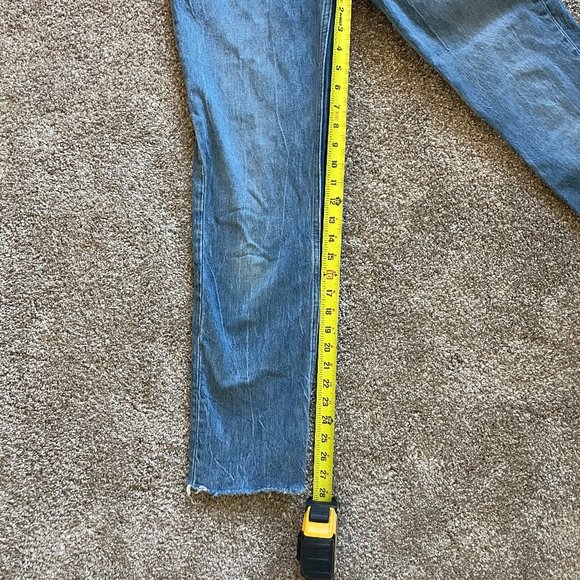 A&F Ultra High Rise 90s Straight Jean - Picture 5 of 5